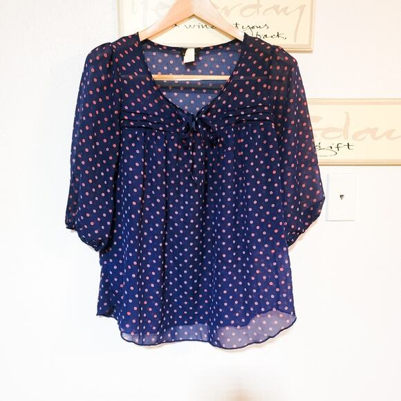 Lavish Maternity semi-sheer polka dot pleated top with bow detail size S - Picture 7 of 7
